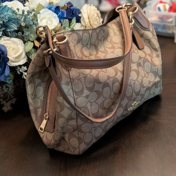 ⬇️PD⬇️O2 COACH Hallie Shoulder Signature Canvas (NWOT) - Picture 2 of 15